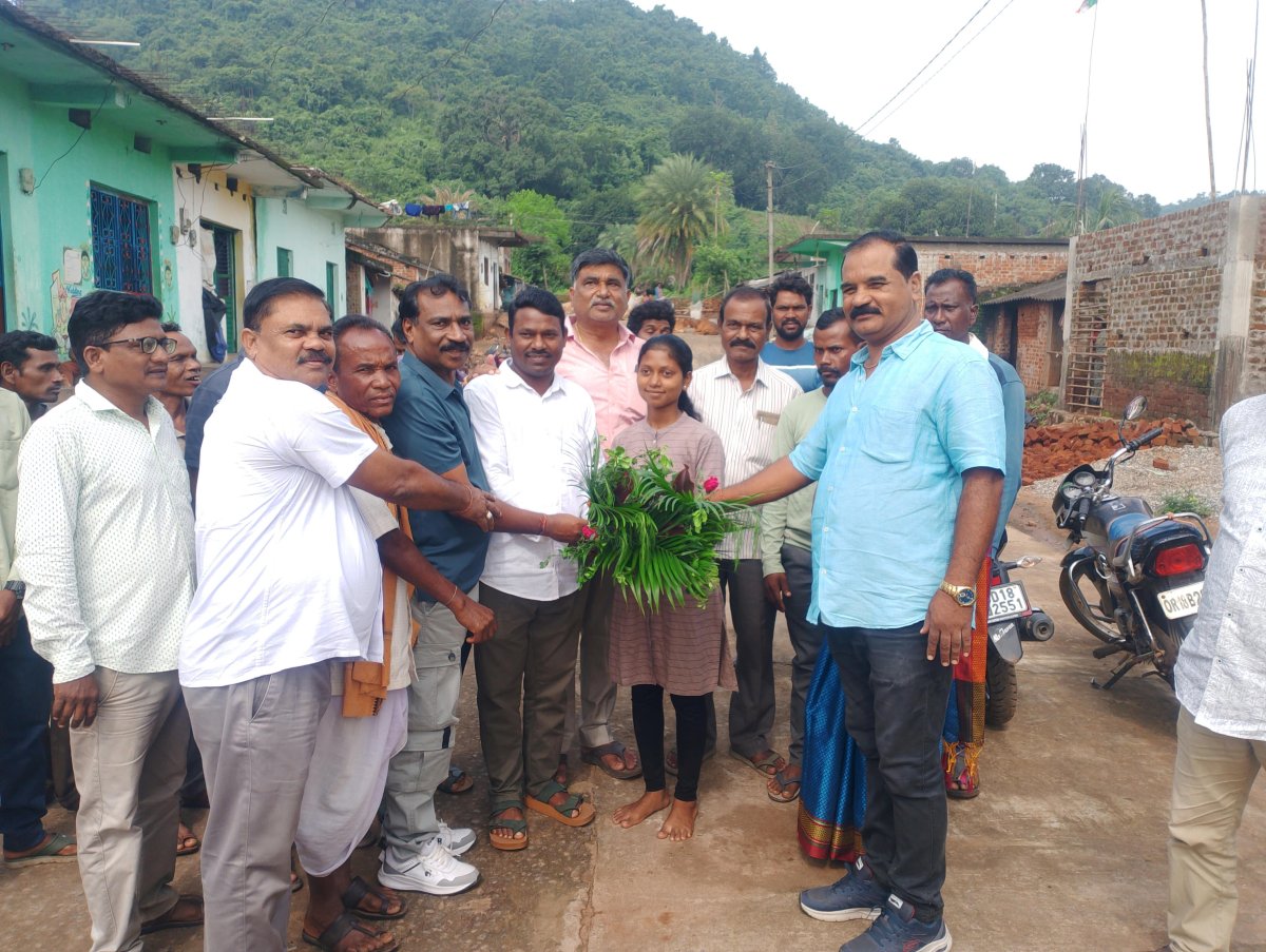 ନିଟ ରେ ଆଦିବାସୀ ଝିଅର ସଫଳତା 