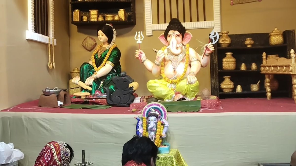 ଜୁନାଗଡ଼ ରେ ବିଭିନ୍ନ ସ୍ଥାନରେ ମହାଆଡମ୍ବରରେ ଗଜାନନଙ୍କ ପୂଜା ସମ୍ପୂର୍ଣ 