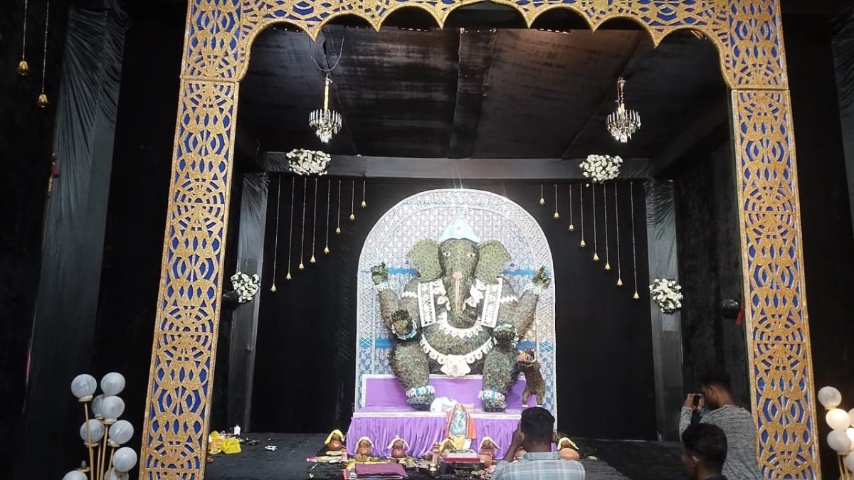 ଜୁନାଗଡ଼ ରେ ବିଭିନ୍ନ ସ୍ଥାନରେ ମହାଆଡମ୍ବରରେ ଗଜାନନଙ୍କ ପୂଜା ସମ୍ପୂର୍ଣ 