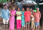 ଲଗାଣ ବର୍ଷାରେ ଭୁଶୁଡ଼ିଲା ବାସଗୃହ: ଅଳ୍ପକେ ବର୍ତ୍ତିଲେ କୁମର ପରାଭୋଇଙ୍କ ପରିବାର, ମିଳିନି ସରକାରୀ ଆବାସ ଜୟପାଟଣା ବ୍ଲକ ଅଁଳାଭଟା ପଞ୍ଚାୟତ ଚାଚ଼ିଗୁଡ଼ା ଗ୍ରାମର ଘଟଣା; ଖୋଲା ଆକାଶ ତଳେ ଅସହାୟ ପରିବାର, ତୁରନ୍ତ ସହାୟତା ପାଇଁ ଦାବି
