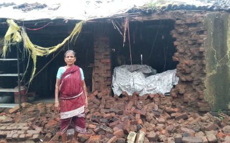 ଲଗାଣ ବର୍ଷାରେ ଭାଙ୍ଗିଲା ଅସହାୟଙ୍କ ଘର: ଖୋଲା ଆକାଶ ତଳେ ପରିବାର, ସରକାରୀ ସହାୟତାକୁ ଅପେକ୍ଷା