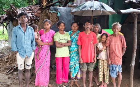 ଲଗାଣ ବର୍ଷାରେ ଭୁଶୁଡ଼ିଲା ବାସଗୃହ: ଅଳ୍ପକେ ବର୍ତ୍ତିଲେ କୁମର ପରାଭୋଇଙ୍କ ପରିବାର, ମିଳିନି ସରକାରୀ ଆବାସ ଜୟପାଟଣା ବ୍ଲକ ଅଁଳାଭଟା ପଞ୍ଚାୟତ ଚାଚ଼ିଗୁଡ଼ା ଗ୍ରାମର ଘଟଣା; ଖୋଲା ଆକାଶ ତଳେ ଅସହାୟ ପରିବାର, ତୁରନ୍ତ ସହାୟତା ପାଇଁ ଦାବି