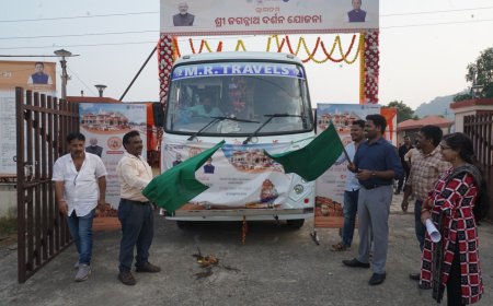Senior Citizens’ Pilgrimage Flagged Off: 192 Devotees Head to Ayodhya-Varanasi, 570 Depart for Puri Under State Pilgrimage Schemes