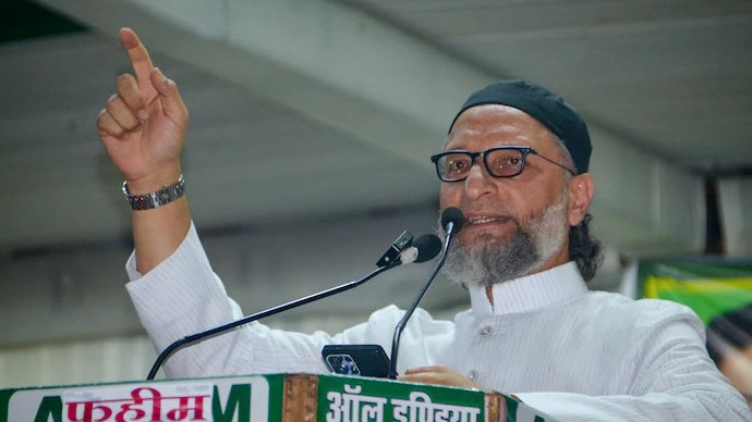 Asaduddin Owaisi Warns of "Jantar Mantar 2.0" in Hyderabad Over Alleged Misuse of Form 7 Against Muslim Voters