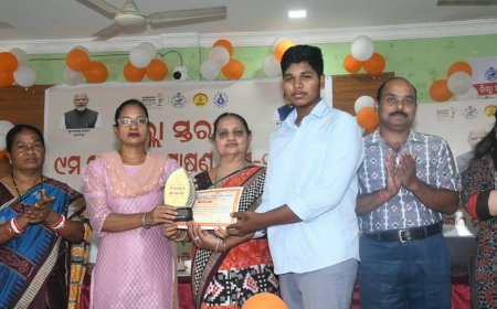 ବାଲିପଡ଼ାରେ ୫୩ତମ ଶାରଦୀୟ ଦୁର୍ଗାପୂଜା: ମହୀଶୂର ରାଜପ୍ରାସାଦ ଢାଞ୍ଚାରେ ନିର୍ମାଣ ହେଉଛି ଭବ୍ୟ ତୋରଣ