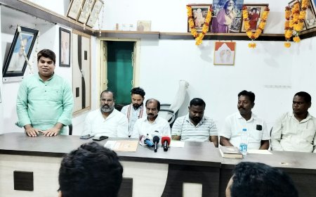 ୮ ତାରିଖ ‘ଓଡ଼ିଶା ବନ୍ଦ’ ପାଇଁ ଜୁନାଗଡ଼ରେ ଇଣ୍ଡିଆ ମେଣ୍ଟର ପ୍ରସ୍ତୁତି ବୈଠକ: ପିକେଟିଂ ସହ ଦୋକାନ ବଜାର ବନ୍ଦ ରଖିବାକୁ ନିଷ୍ପତ୍ତି